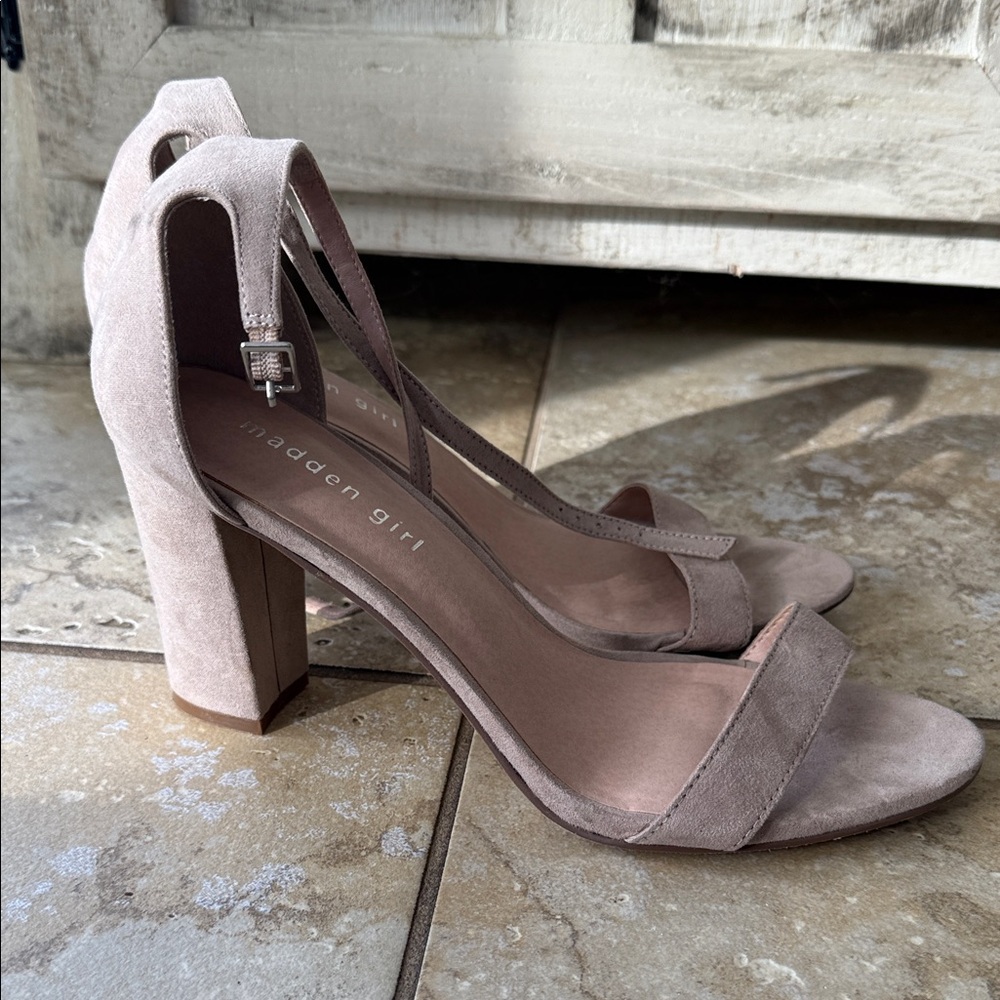 Madden Girl Women's Beige Block Heels